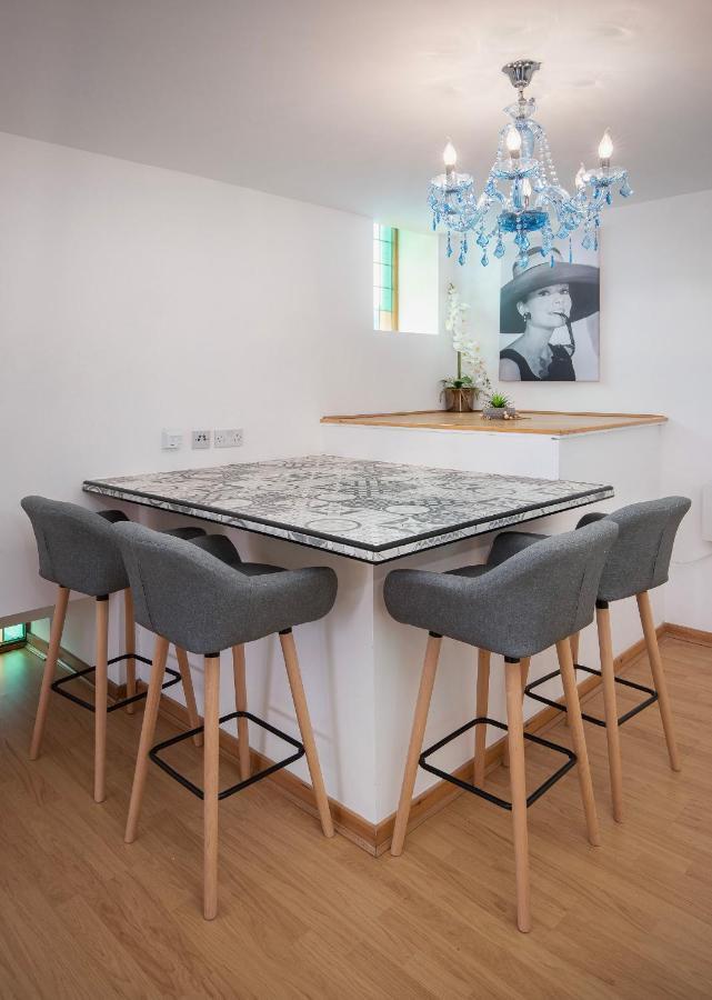 Elegant Church Conversion Close To Blackpool Tower Exterior photo